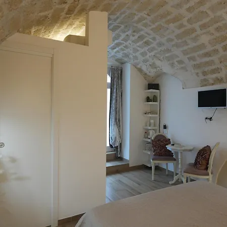 Soleil Apartment